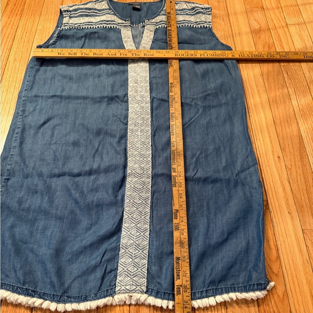 Chelsea & Theodore Denim Blue Knee Length Dress with Geometric Embroidery - Picture 4 of 5
